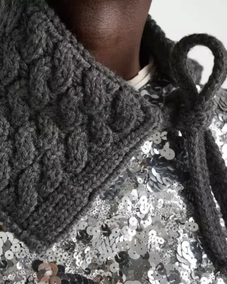Cable-Knit Wool Collar