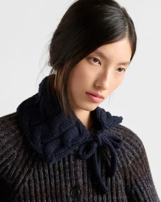 Cable-Knit Wool Collar