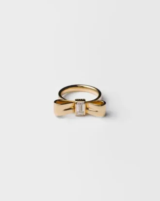 Eternal Gold Bow Ring – Yellow Gold with Laboratory-Grown Diamond