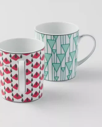Set of Two Porcelain Mugs – Vienna Red and Vienna Green