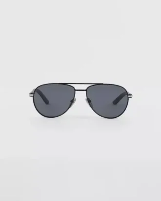 Sunglasses with Iconic Metal Plaque