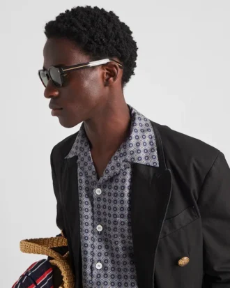 Sunglasses with Iconic Metal Plaque