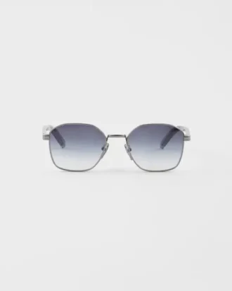 Sunglasses with the Iconic Metal Plaque