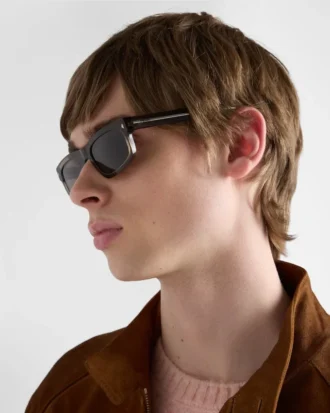 Sunglasses with the Iconic Metal Plaque