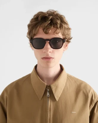 Sunglasses with the Iconic Metal Plaque